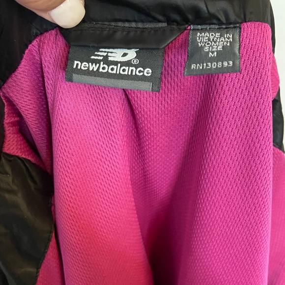 New Balance Black Wind Breaker Hoodie - Picture 6 of 9
